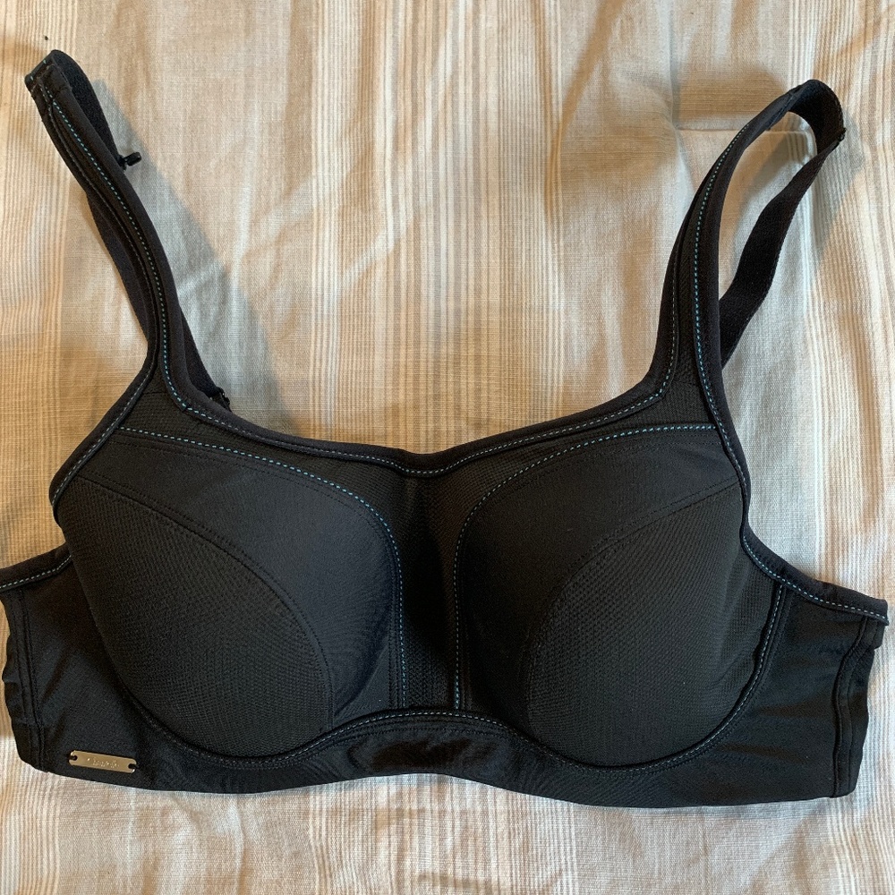 Chantelle black Sports bra high impact
